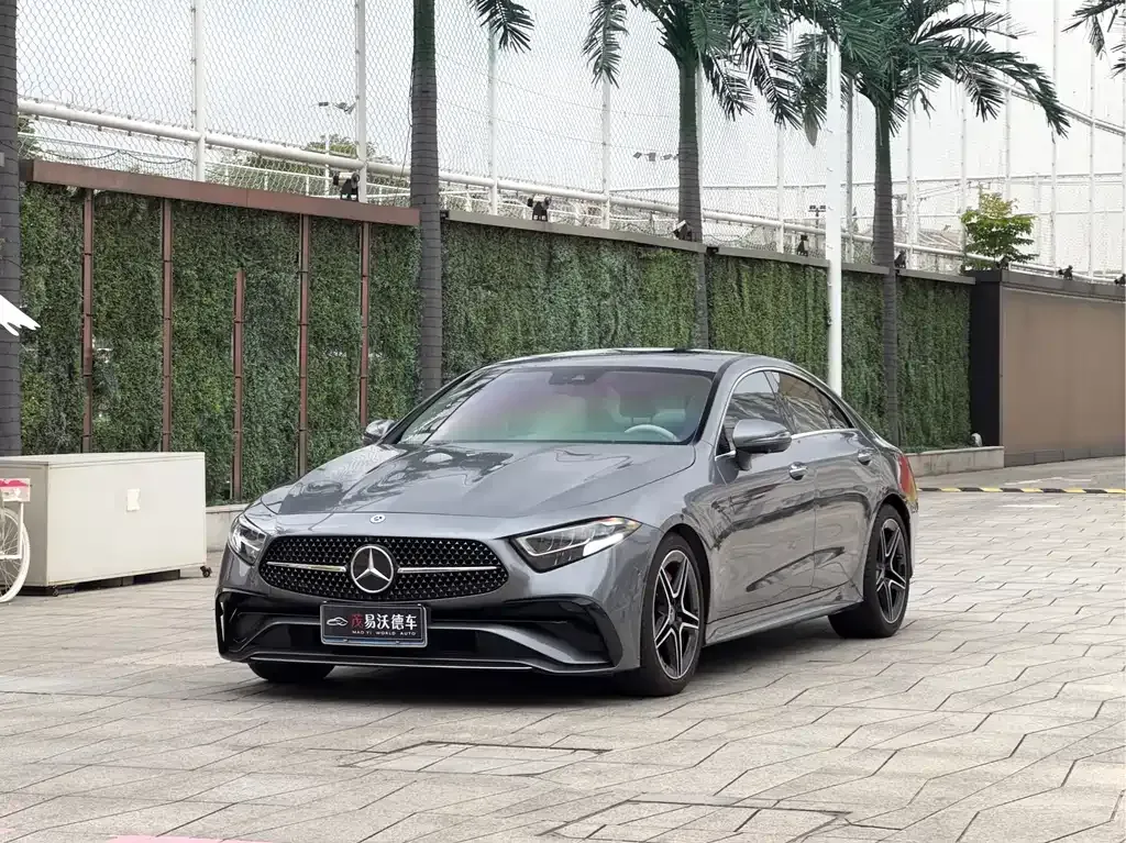 Mercedes-Benz CLS — фото 1