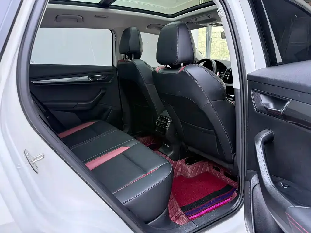 Skoda Karoq — фото 10