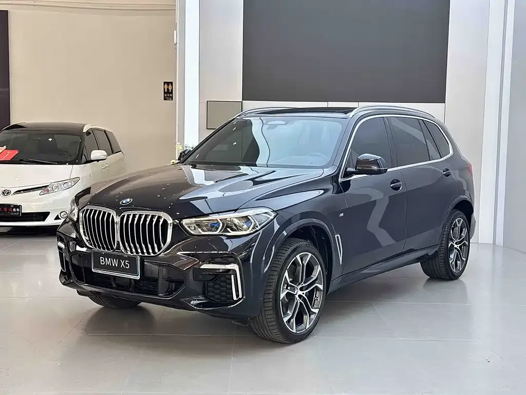 BMW X5 — фото 1