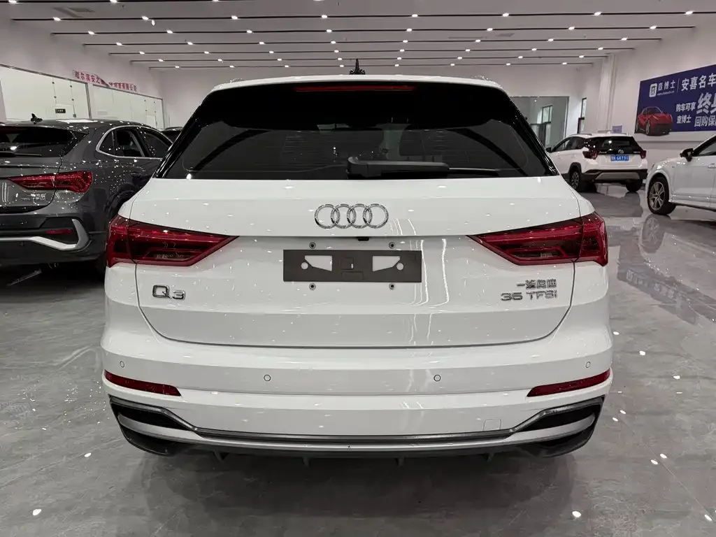 Audi Q3 — фото 3