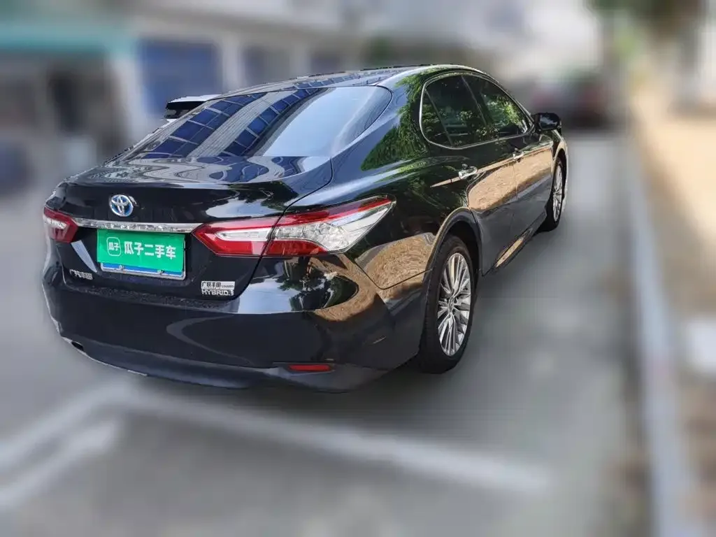 Toyota Camry — фото 8
