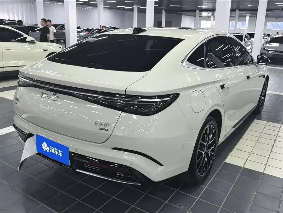 BYD Seal 07 DM-i — фото 7