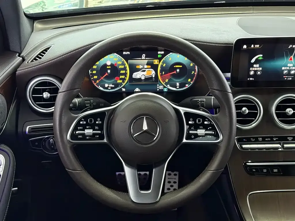 Mercedes-Benz GLC — фото 4