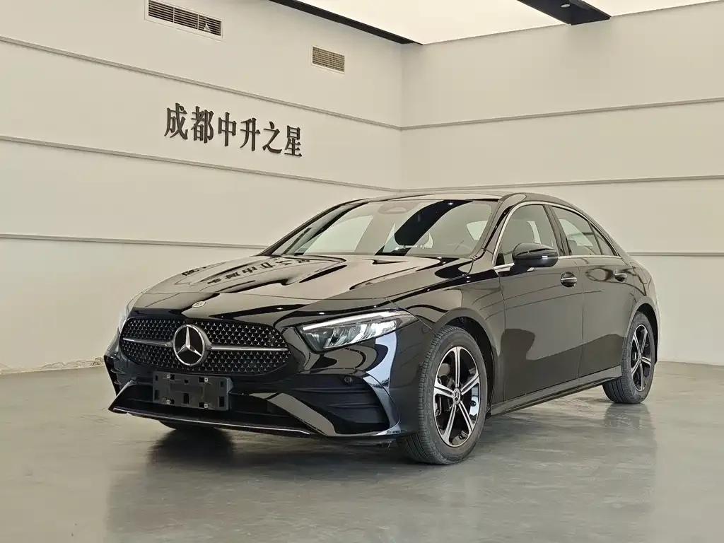 Mercedes-Benz A-Class — фото 1