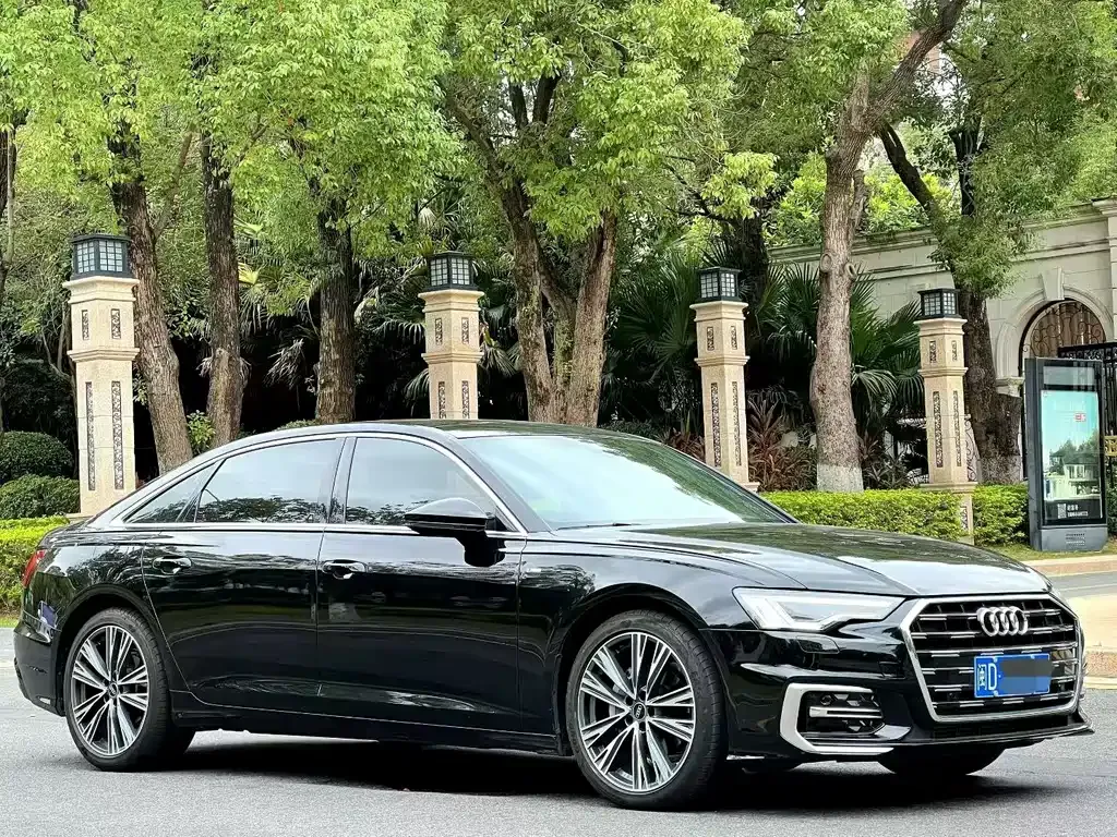 Audi A6L — фото 9