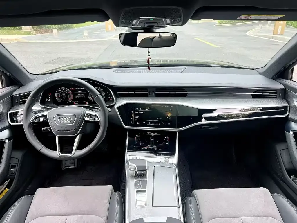 Audi A6L — фото 2