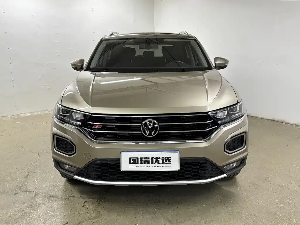 Volkswagen T-Roc — фото 8