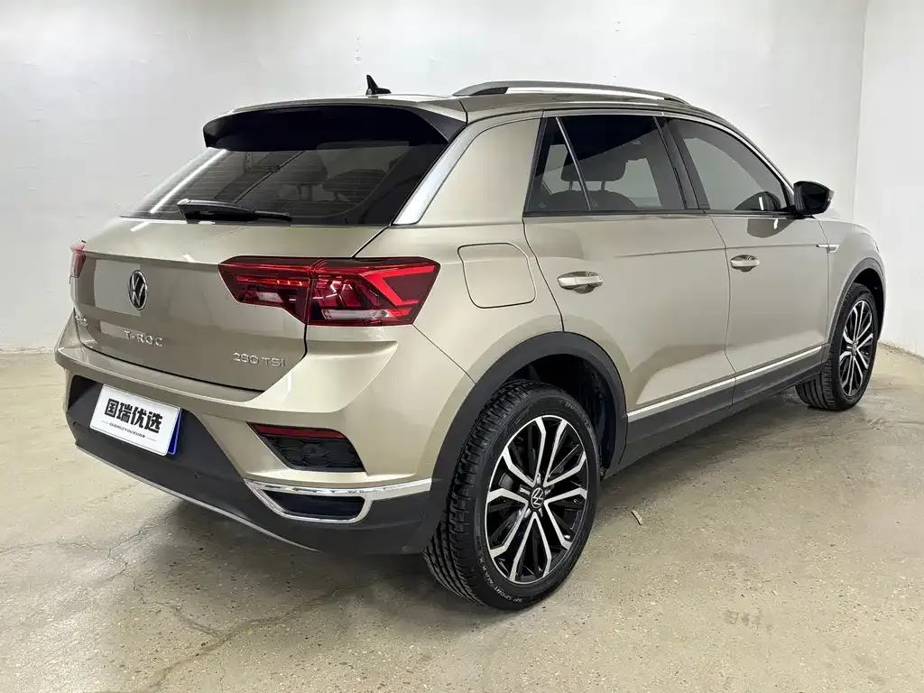 Volkswagen T-Roc — фото 3