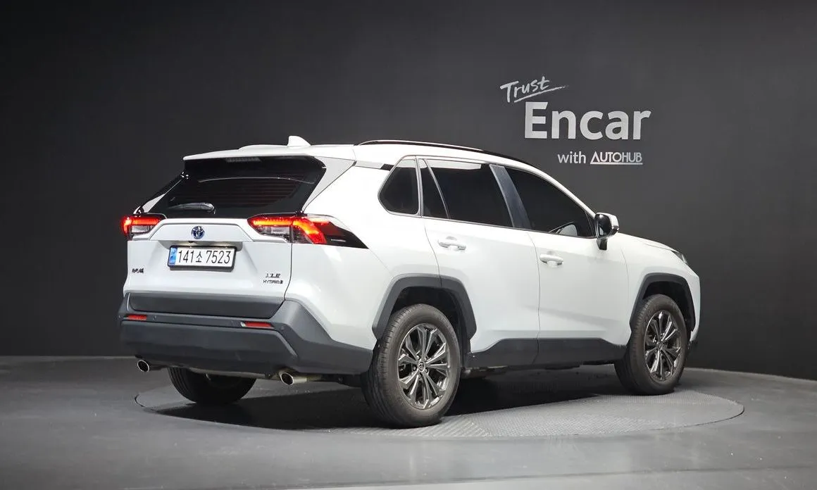 Toyota RAV4 2024 из KR, фото 3