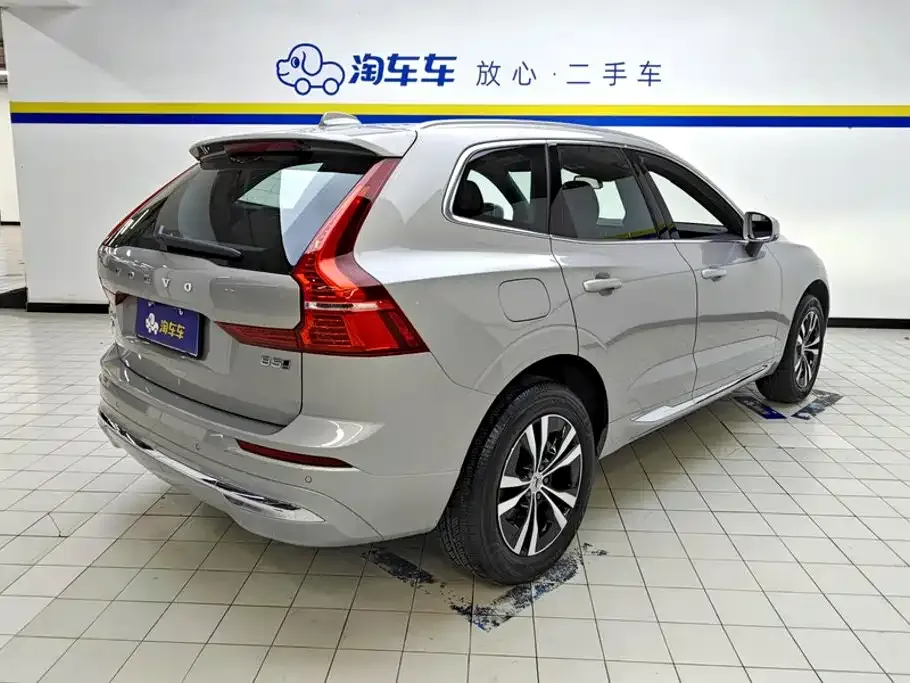 Volvo XC60 — фото 6