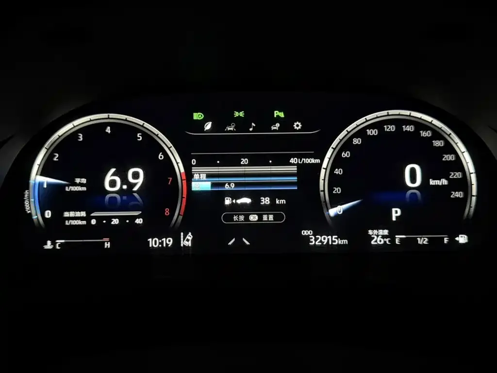 Toyota Camry 2023 из CN, фото 4
