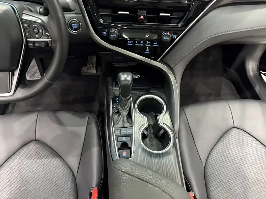Toyota Camry 2023 из CN, фото 5