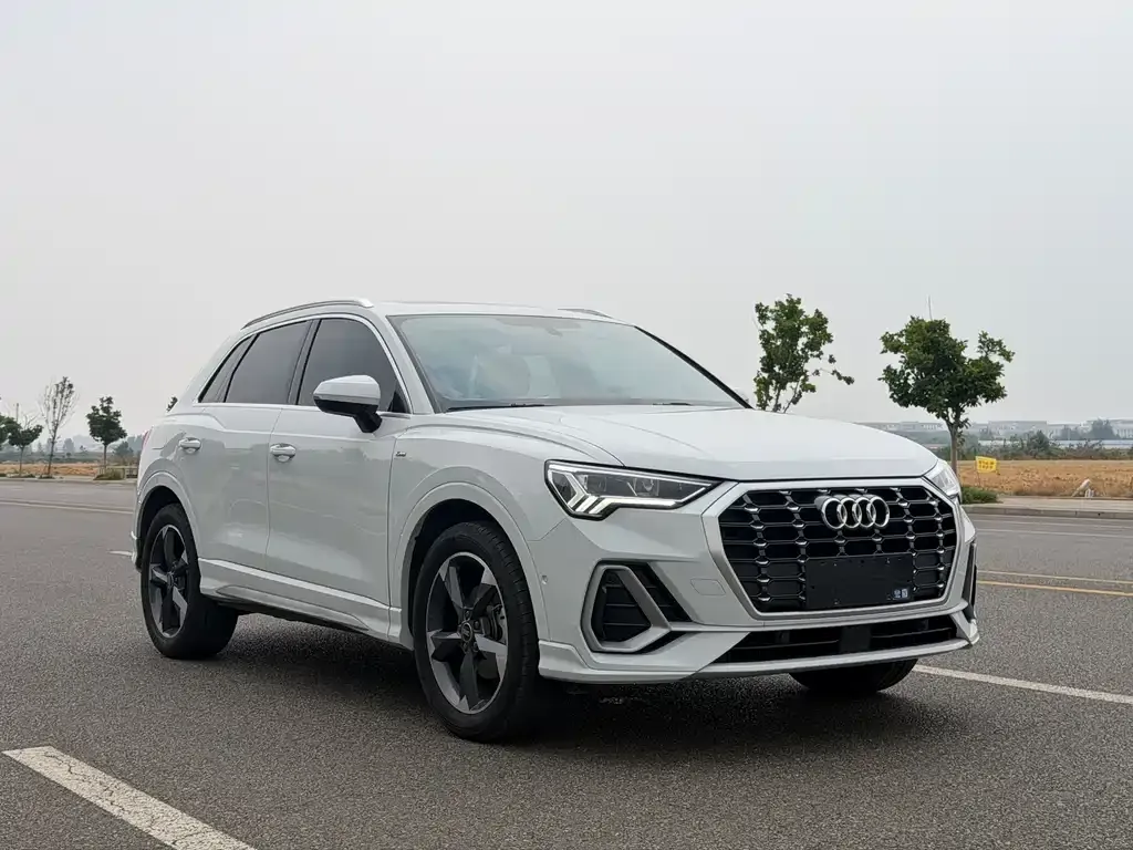 Audi Q3 — фото 4