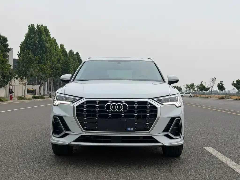 Audi Q3 — фото 7