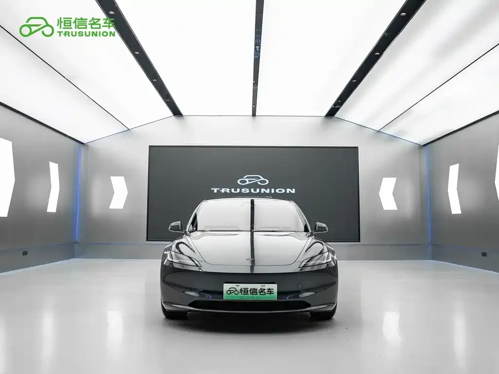 Tesla Model 3 — фото 5