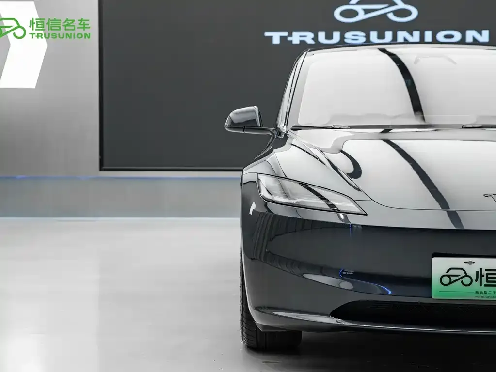Tesla Model 3 — фото 6