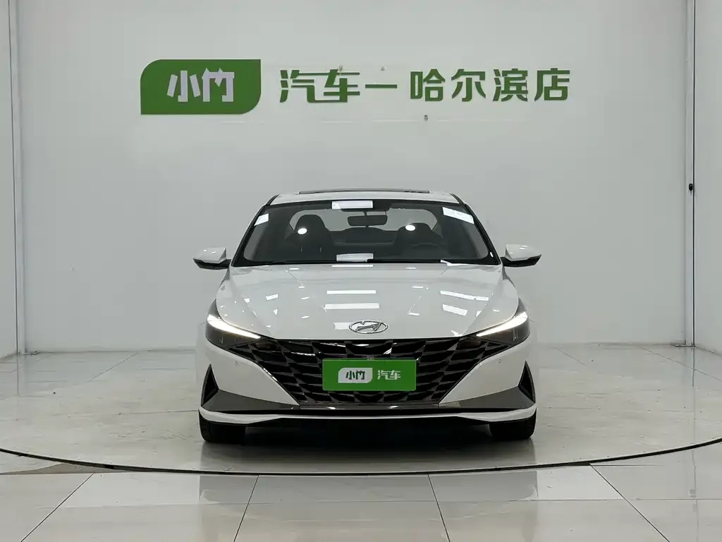 Hyundai Elantra — фото 3