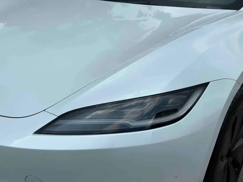 Tesla Model 3 — фото 3