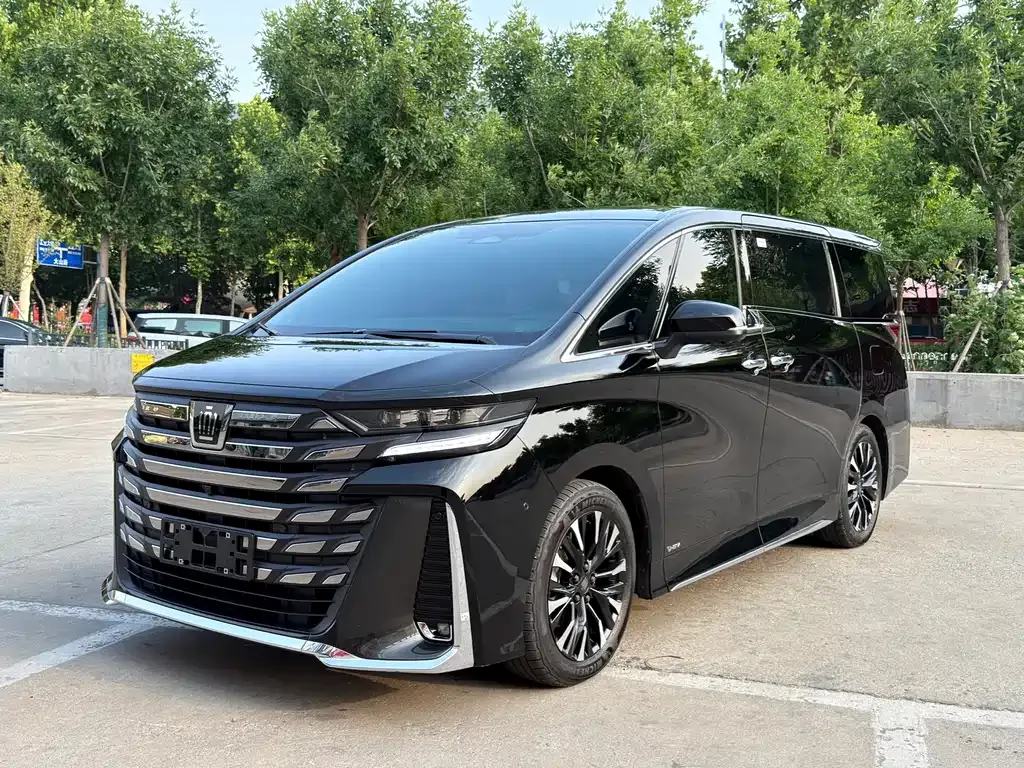Toyota Vellfire — фото 8