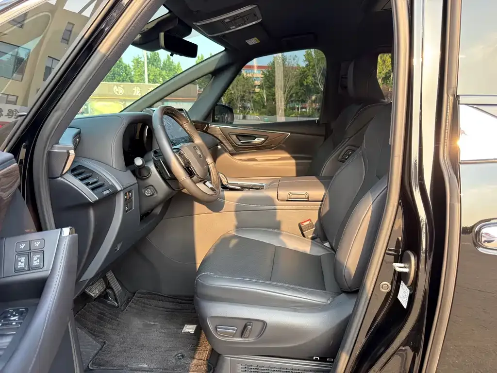 Toyota Vellfire — фото 5