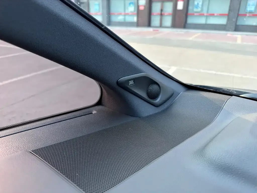 Toyota Vellfire — фото 10