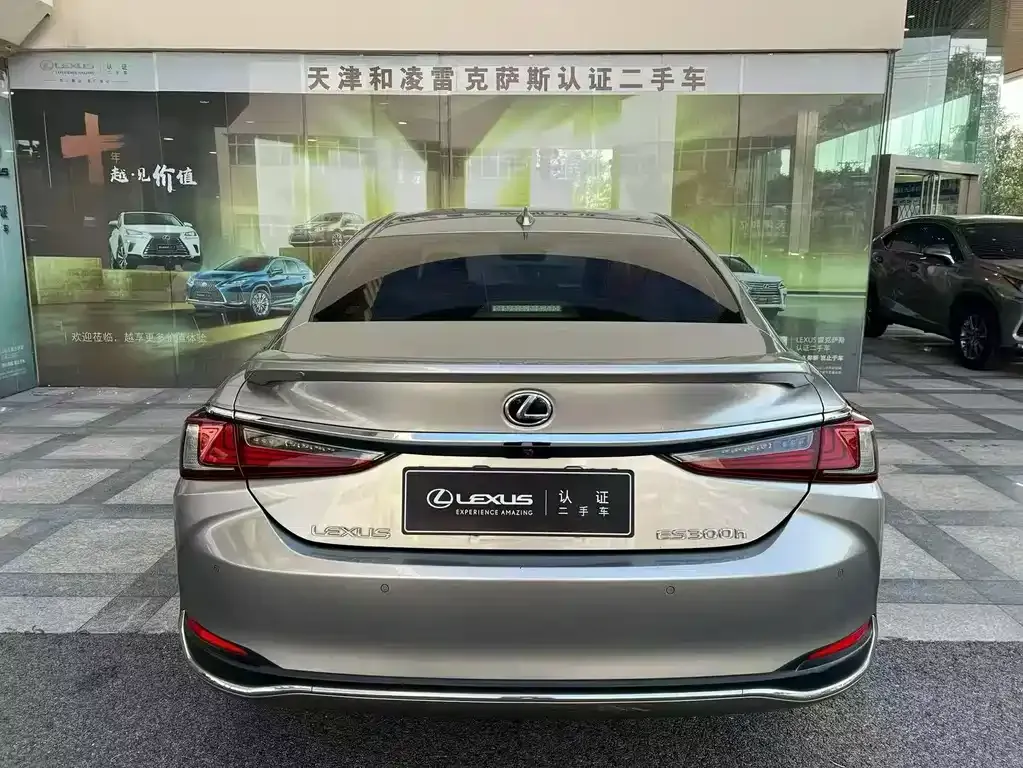Lexus ES — фото 5
