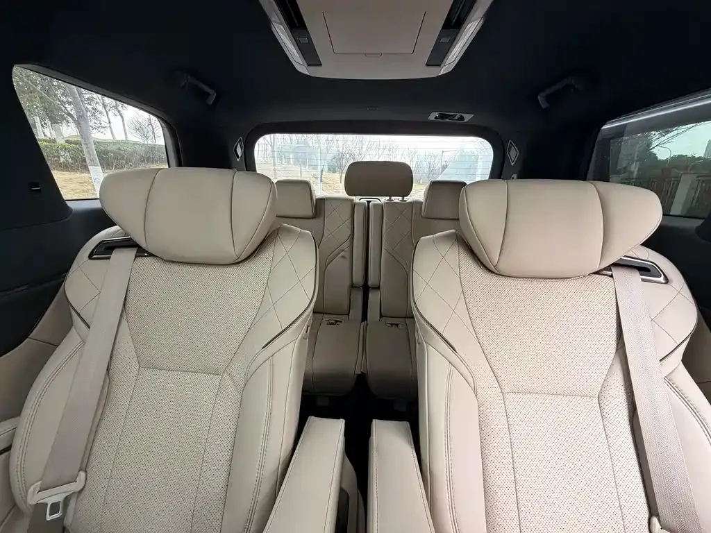 Toyota Vellfire — фото 3