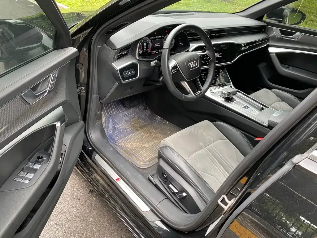 Audi A6L 2024 из CN, фото 4