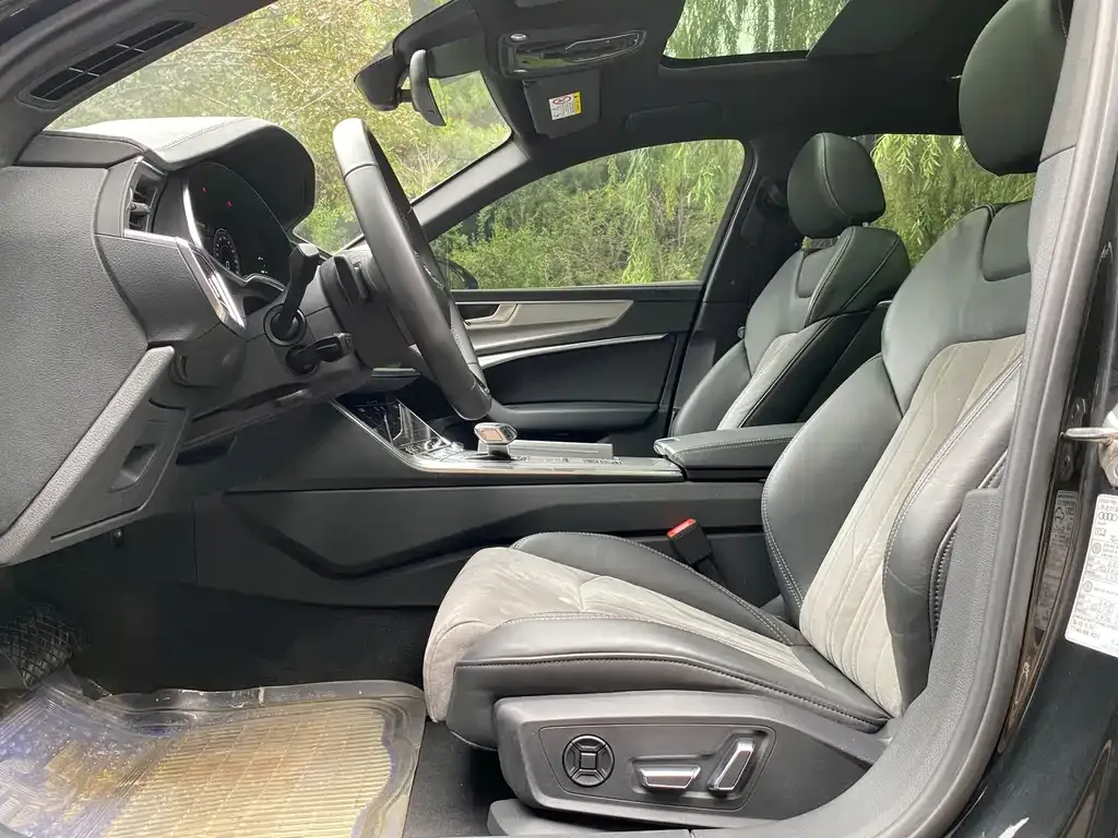 Audi A6L 2024 из CN, фото 3