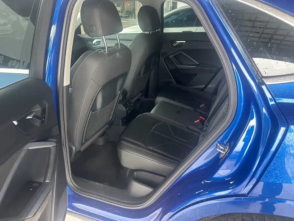 Audi Q3 Sportback 2021 из CN, фото 10