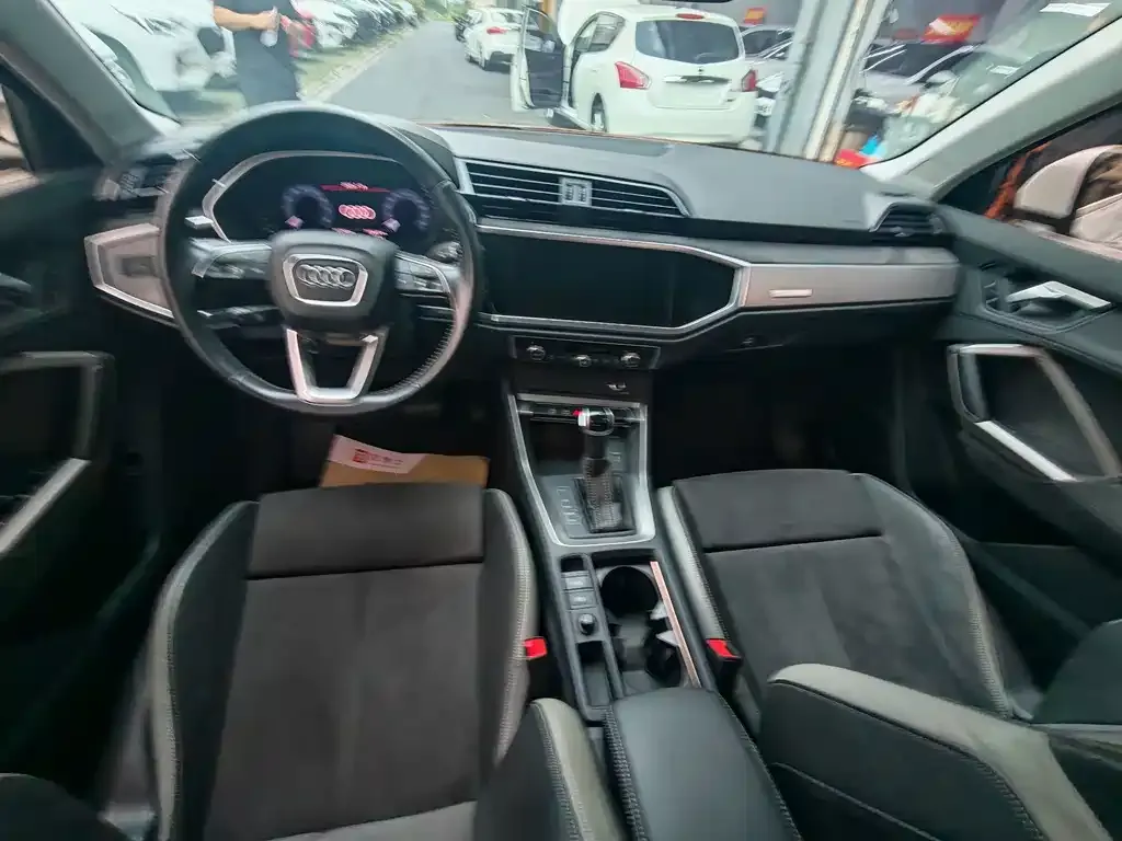 Audi Q3 2021 из CN, фото 5