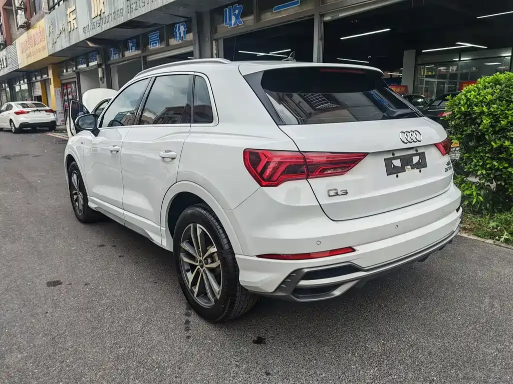 Audi Q3 2021 из CN, фото 10