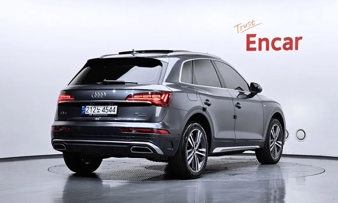 Audi Q5 2023 из KR, фото 2