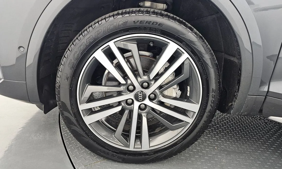 Audi Q5 2023 из KR, фото 8