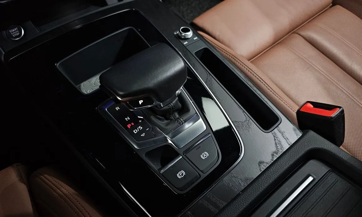 Audi Q5 2023 из KR, фото 3