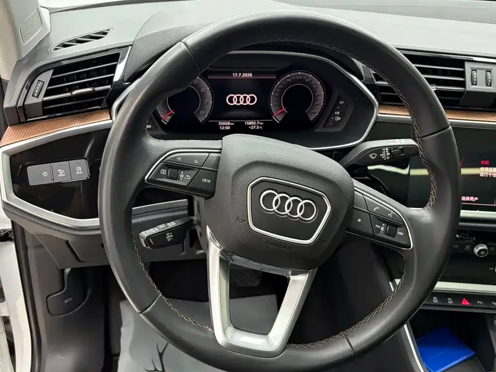 Audi Q3 — фото 5