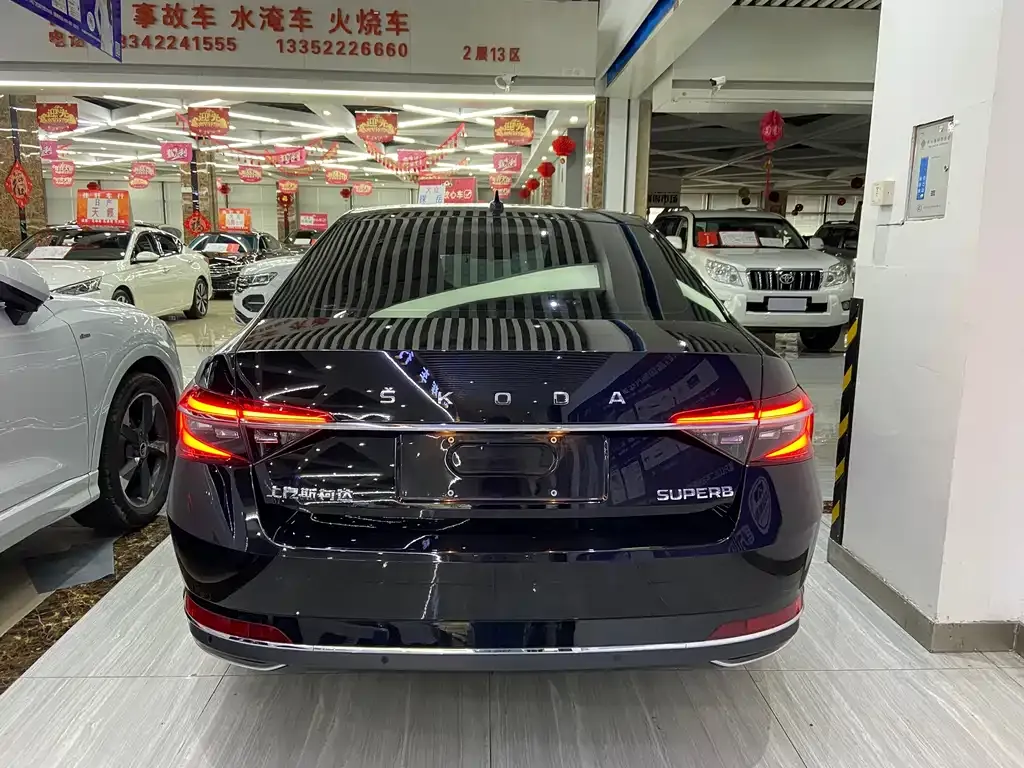 Skoda Superb — фото 4