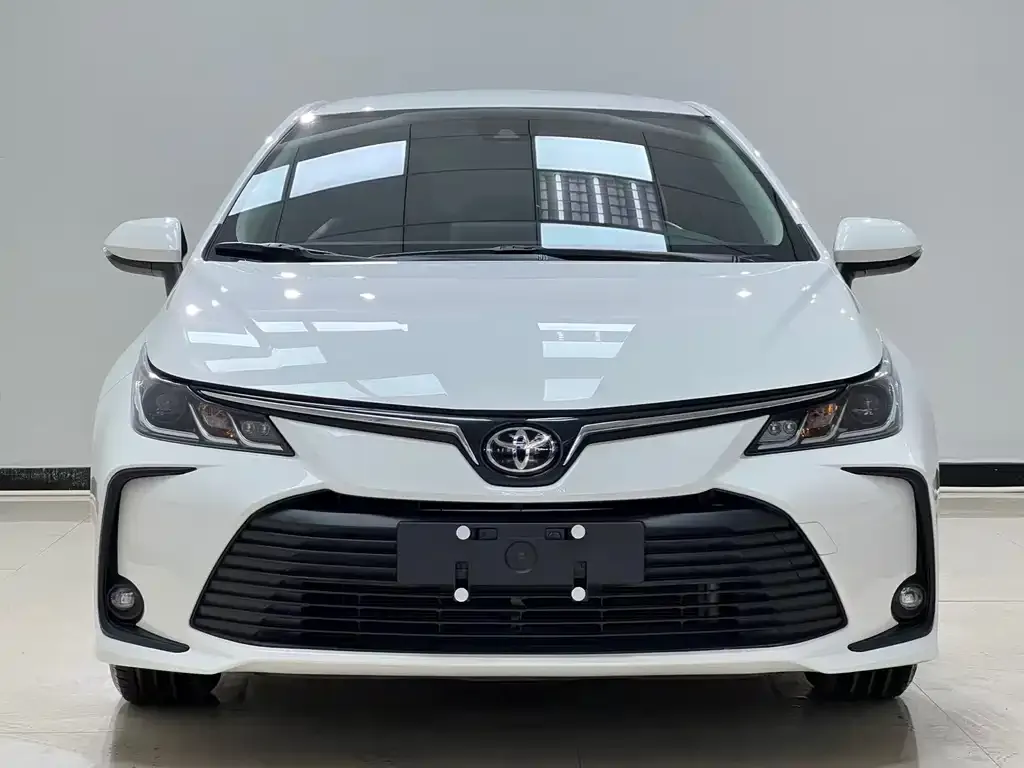 Toyota Corolla — фото 6