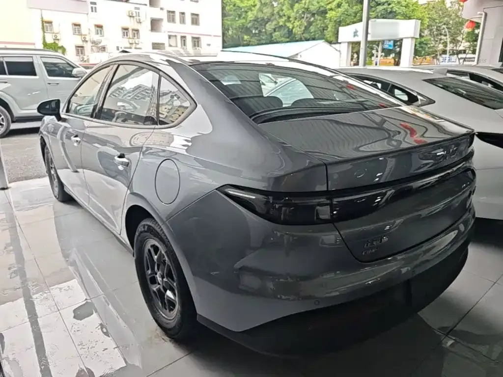 BYD Seal 05 DM-i — фото 2