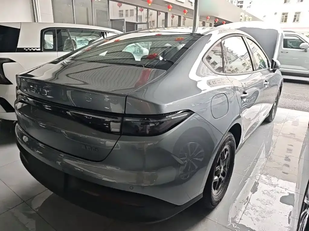 BYD Seal 05 DM-i — фото 6