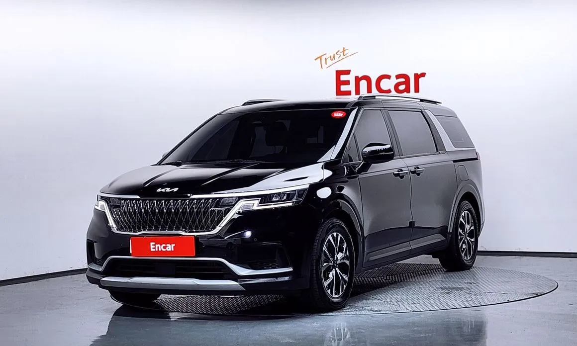 Kia Carnival — фото 1