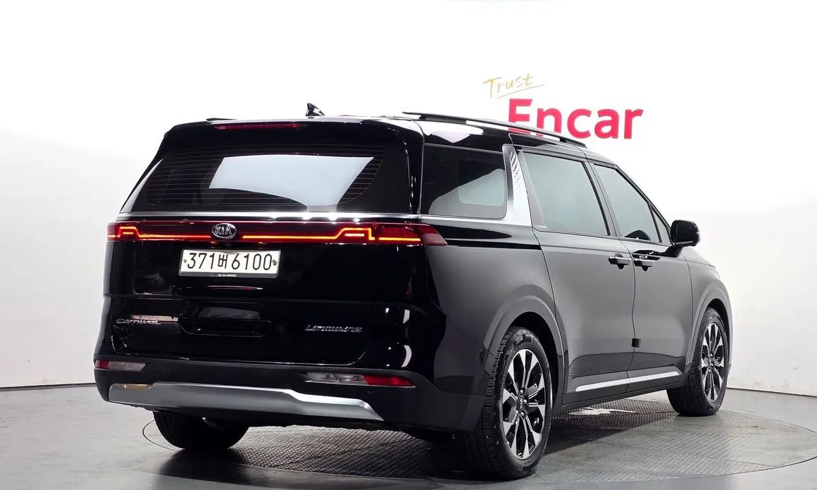 Kia Carnival — фото 4