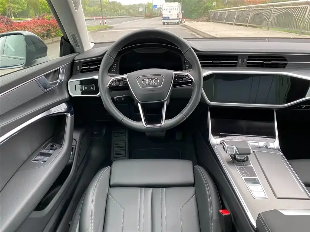 Audi A7 — фото 2