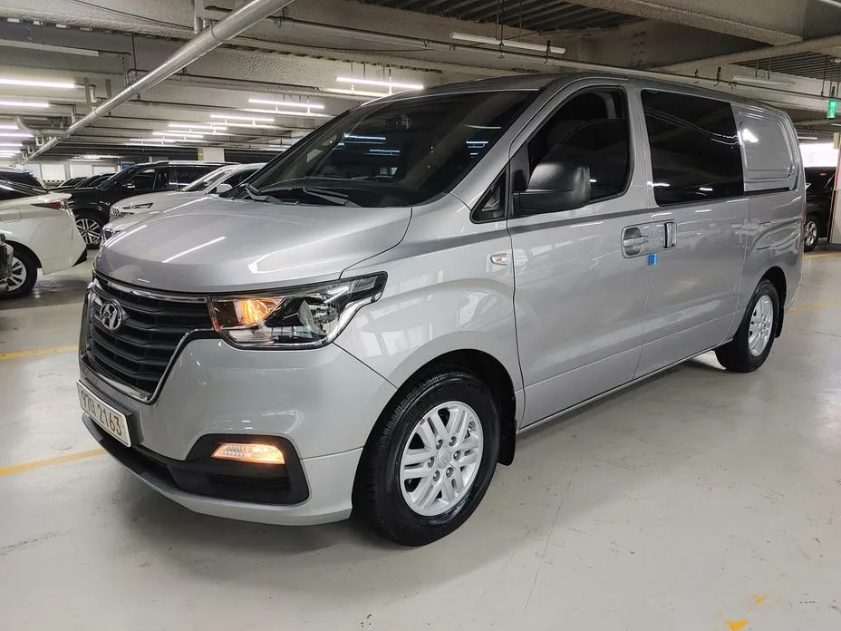 Hyundai Starex — фото 1