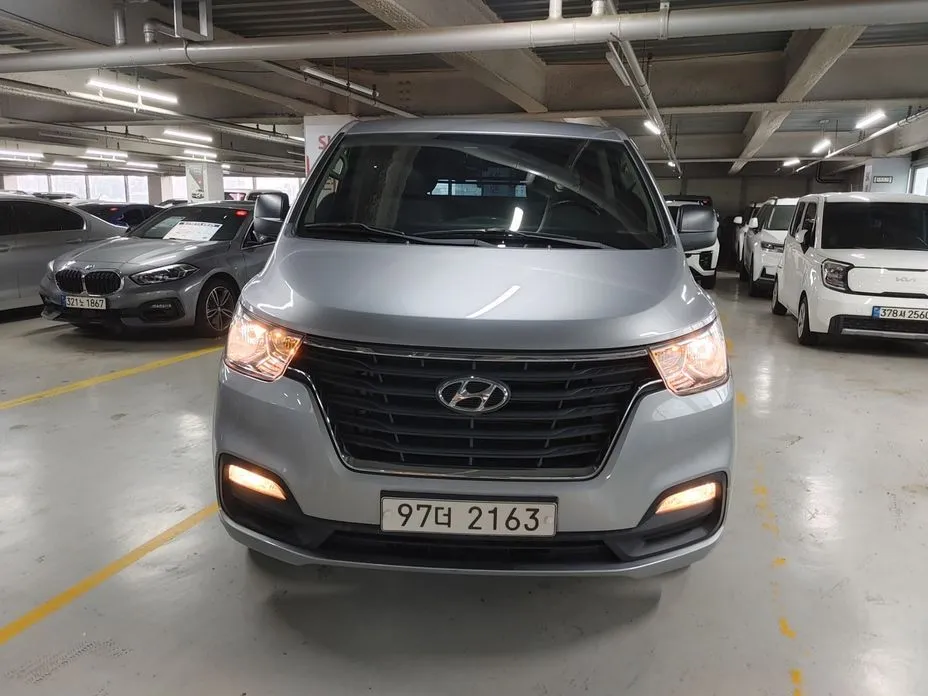 Hyundai Starex — фото 2