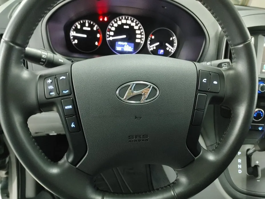 Hyundai Starex — фото 10