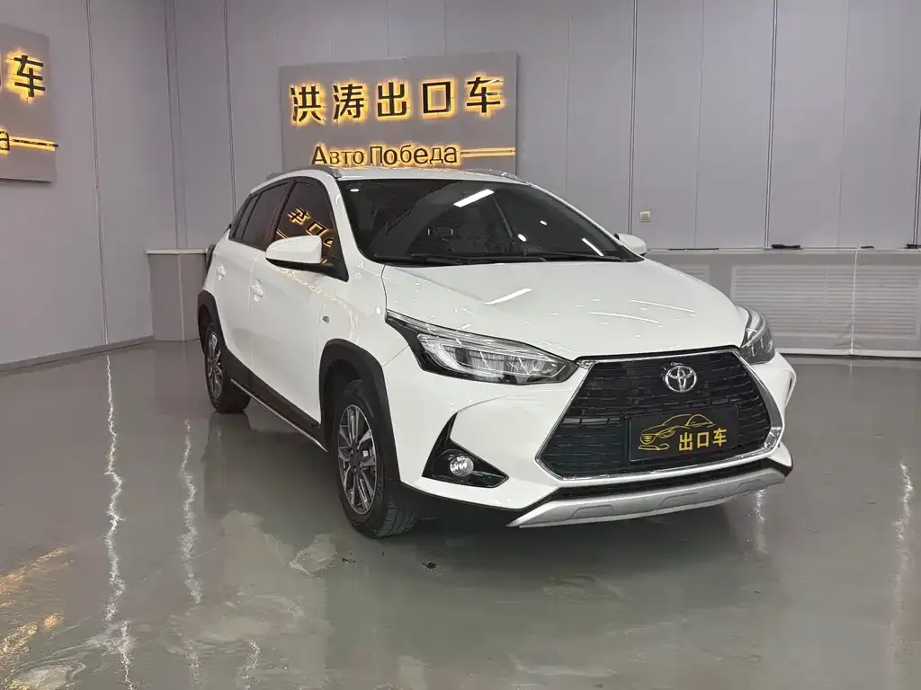 Toyota Yaris L — фото 10