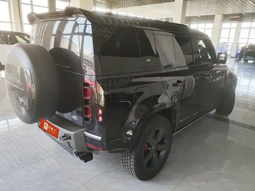 Land Rover Defender — фото 4