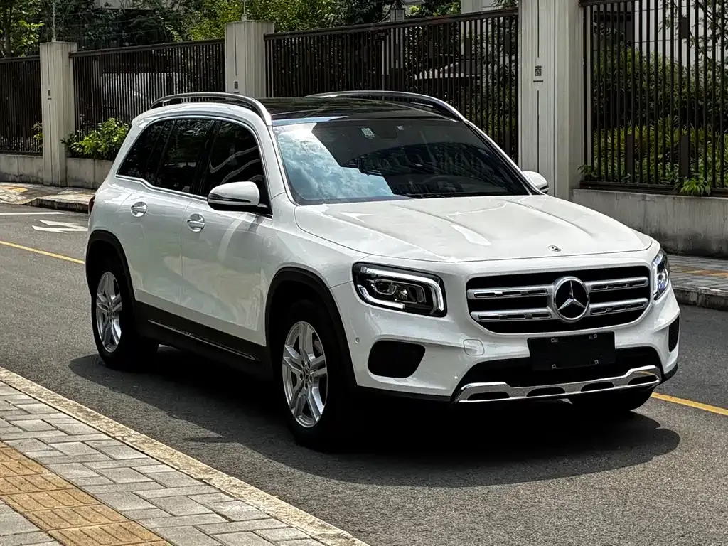 Mercedes-Benz GLB — фото 6