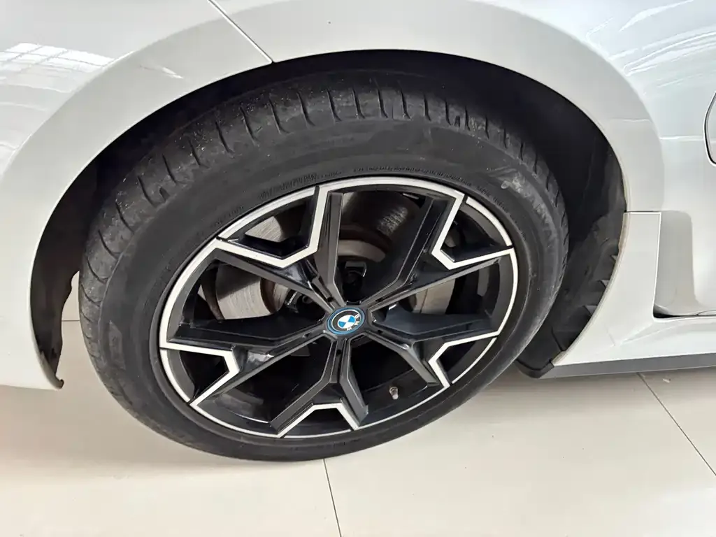 BMW i3 — фото 5